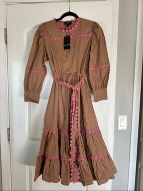 NWT Heyson Brown Tiered Midi Dress with Pink Scallop Trim